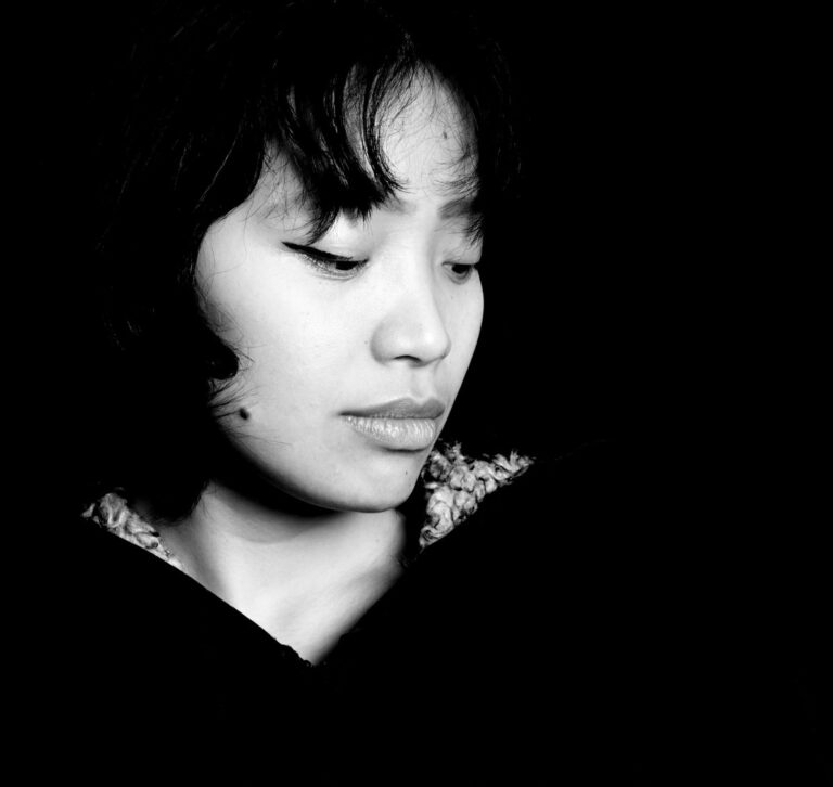 Thierry CROCHET - Série Chez vous : Nikki - Photo noir et blanc 2