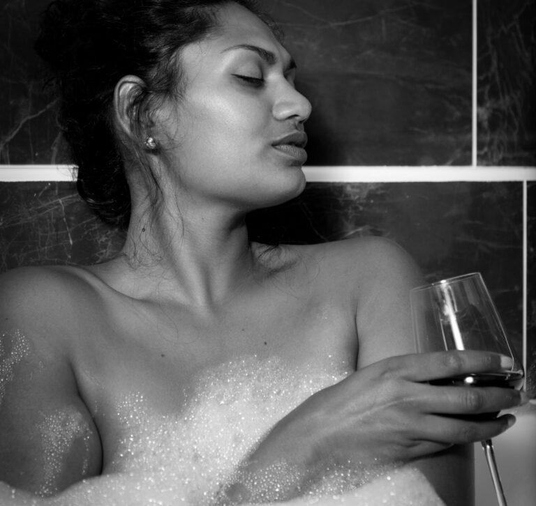 Thierry CROCHET - Série Chez vous : Elvina - Photo 2