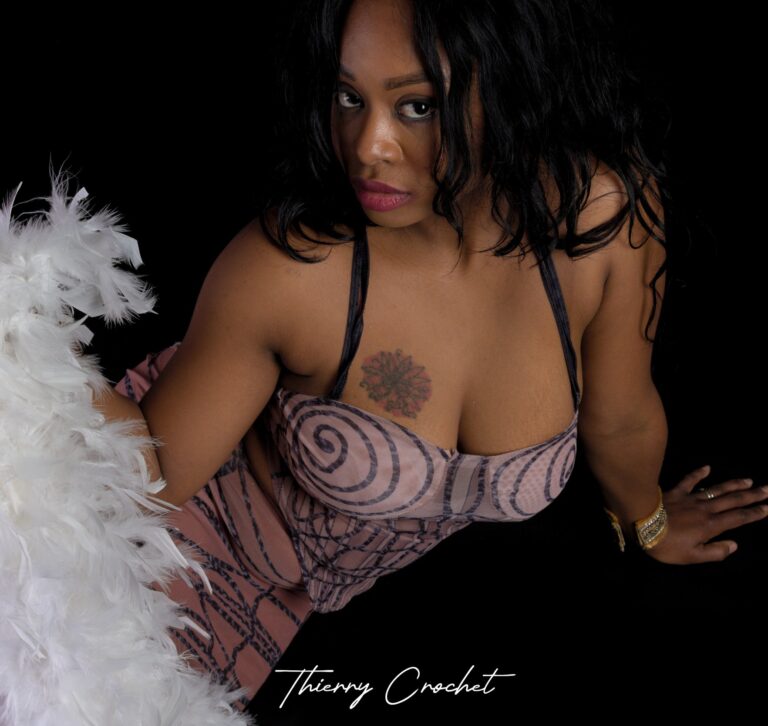 Thierry CROCHET - Série Chez vous : Krystal - Photo 1